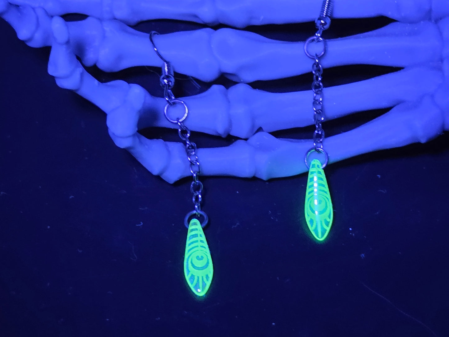 Dainty Uranium Glass Drop Earrings Chain Etched Light Peacock Feather Drop 11