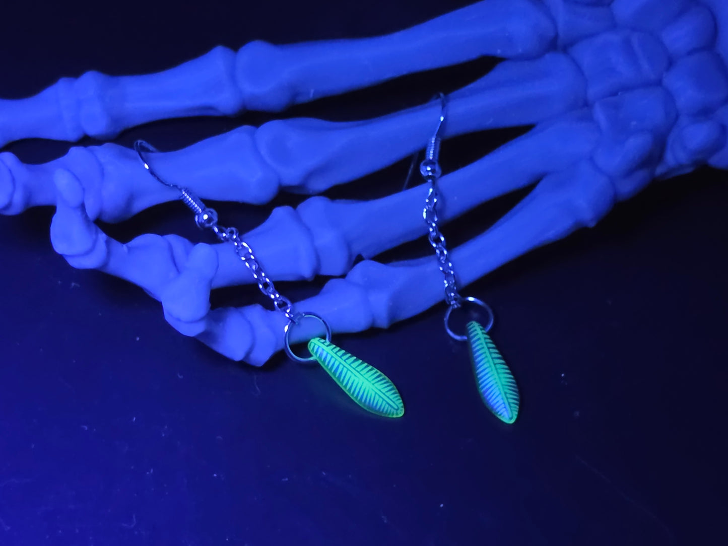 Dainty Uranium Glass Drop Earrings Chain Etched Feather Drop 9