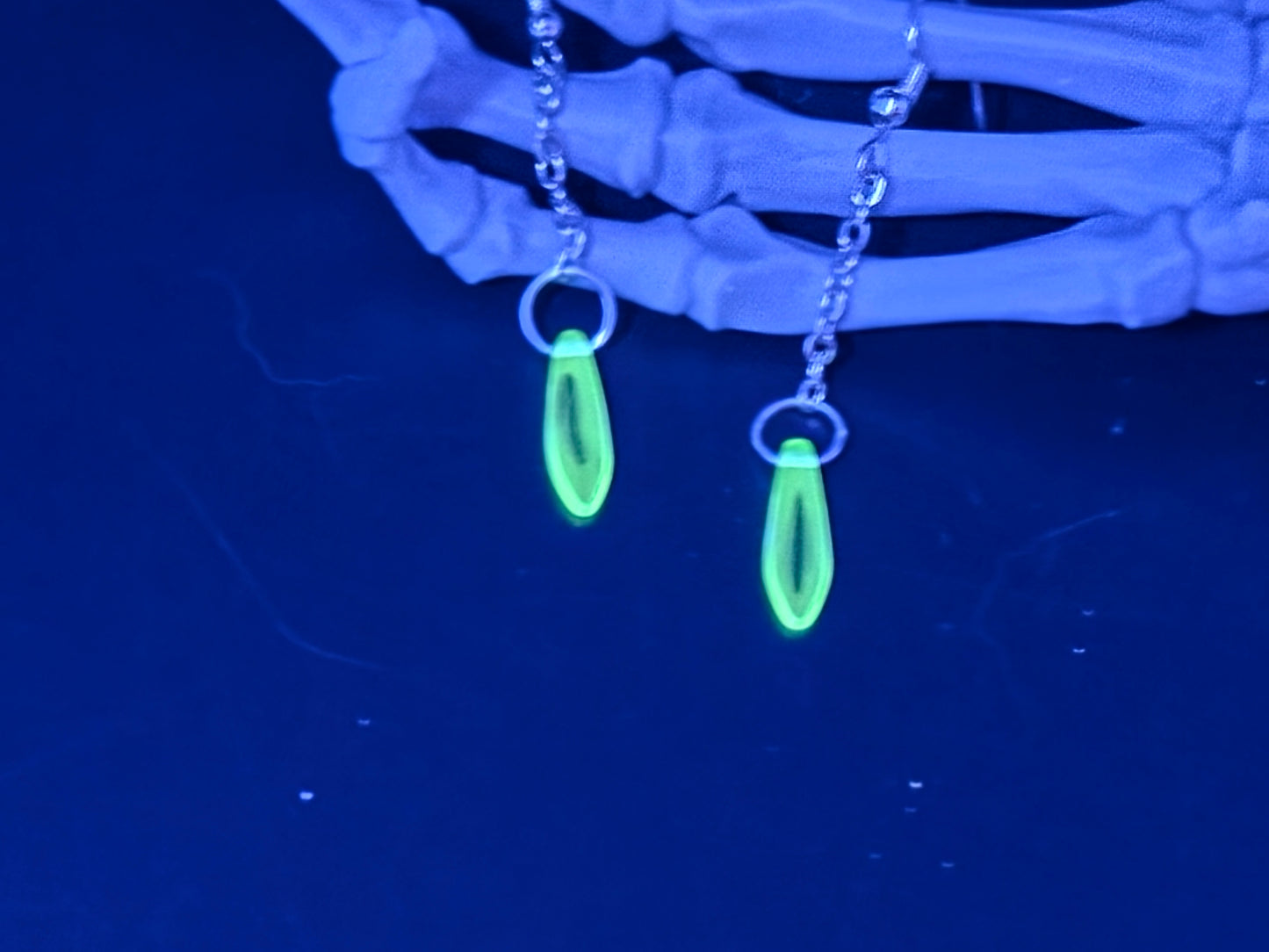 Dainty Uranium Glass Drop Earrings Chain Vaseline Drop 3
