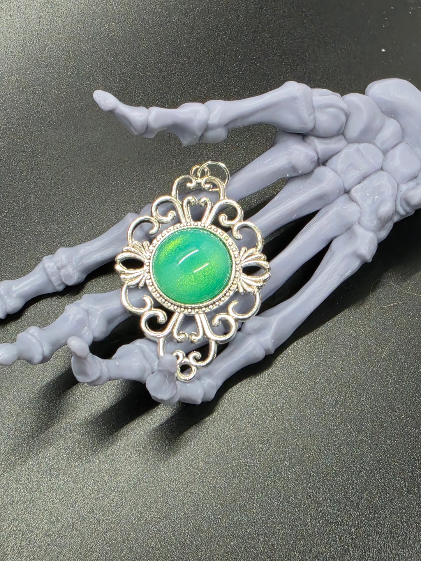 UG Pendant Silver Scroll Yellow or Green Opal