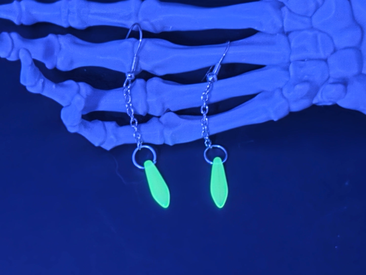 Dainty Uranium Glass Drop Earrings Chain Vaseline Drop 4