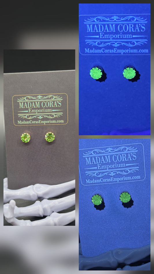 Uranium Glass Peridot Swarovski Gold Tone Stud Earrings 5mm