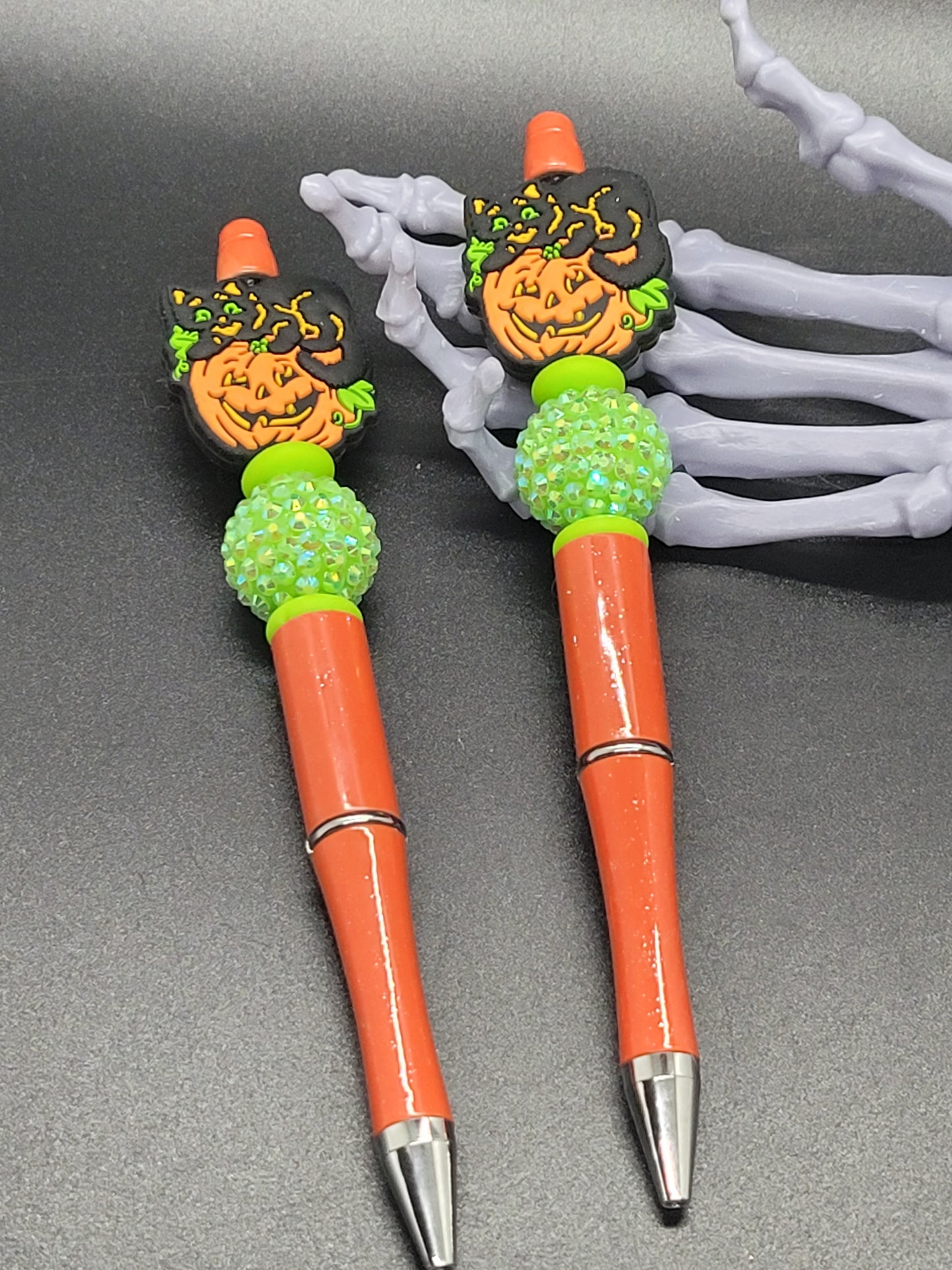 Black Cat and Pumpkin Beaded Pen with Refill