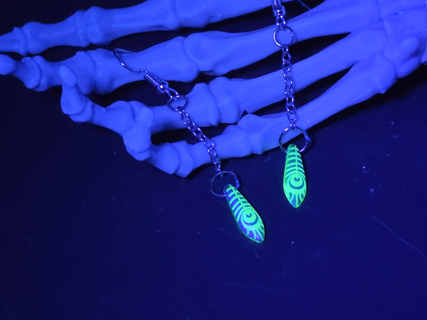 Dainty Uranium Glass Drop Earrings Chain Etched Peacock Feather Drop 10