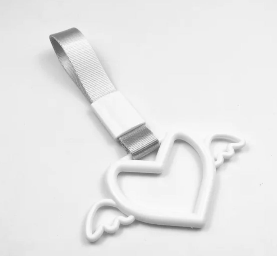 JDM Style Strap Tow Hook Handle Flying Heart Shape Plastic Car Decoration