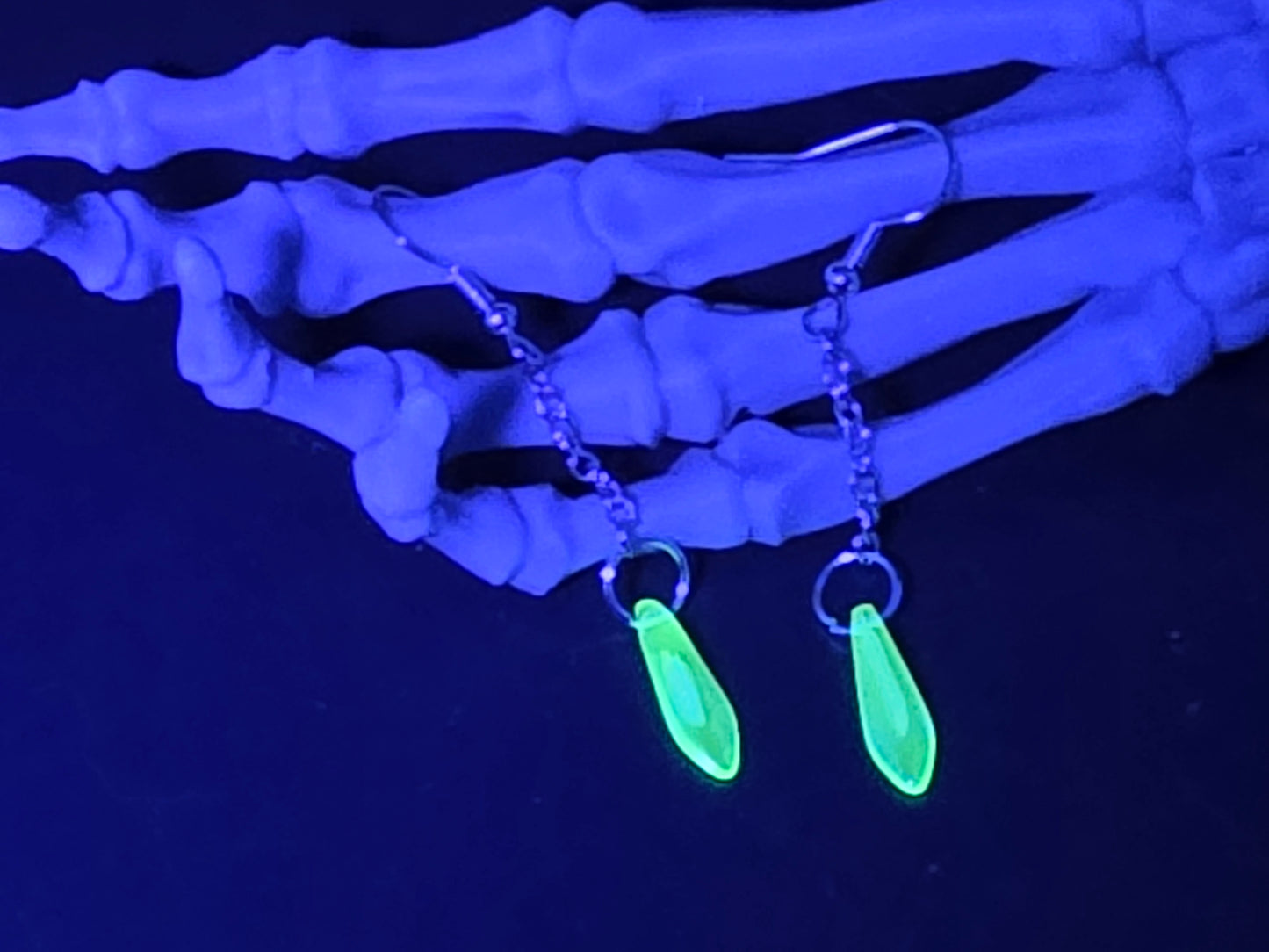 Dainty Uranium Glass Drop Earrings Chain Blue Givre Vaseline Drop 6