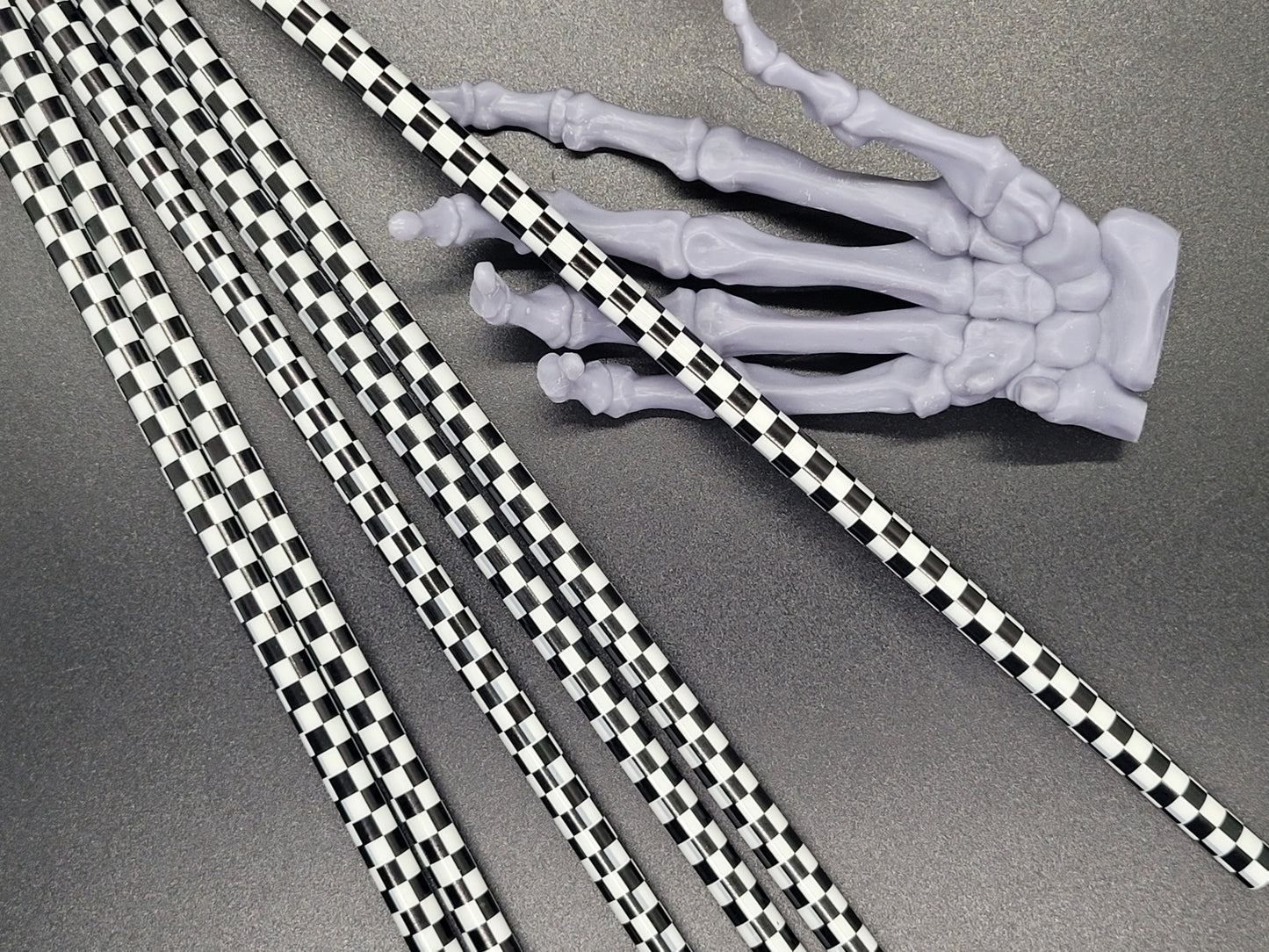 Checkered 9 in Reusable Plastic Tumbler Straw