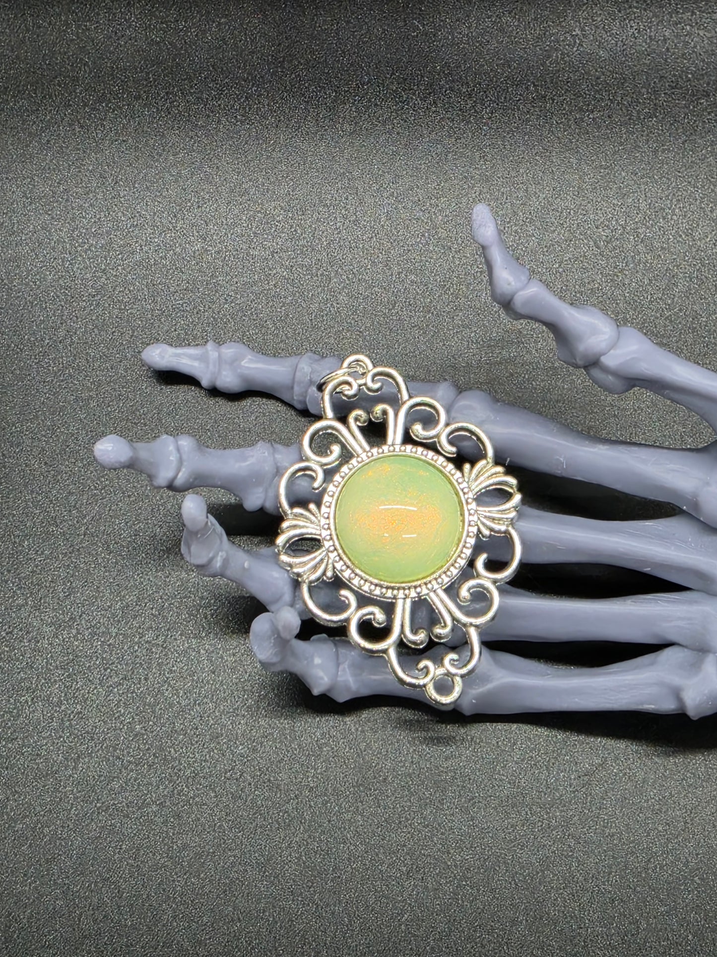 UG Pendant Silver Scroll Yellow or Green Opal