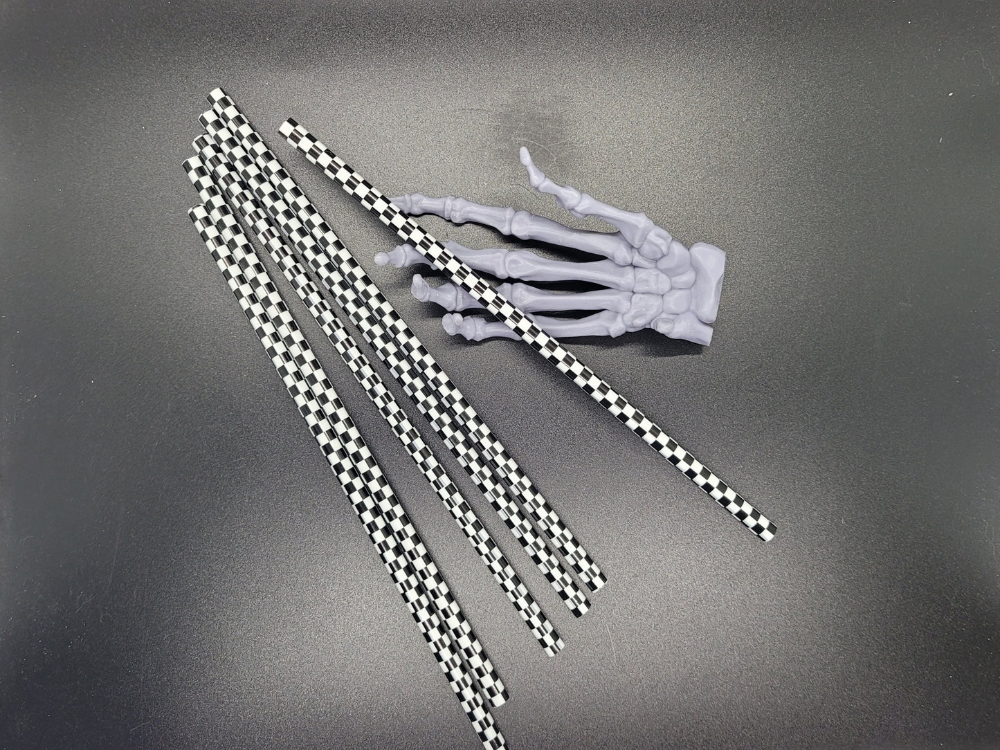 Checkered 9 in Reusable Plastic Tumbler Straw