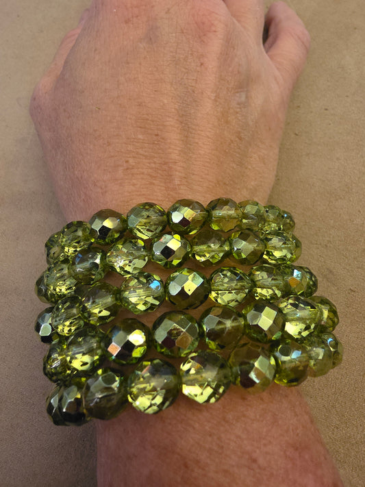 Vintage Czech Glass Stretch Bracelet 10mm Avacado Vit